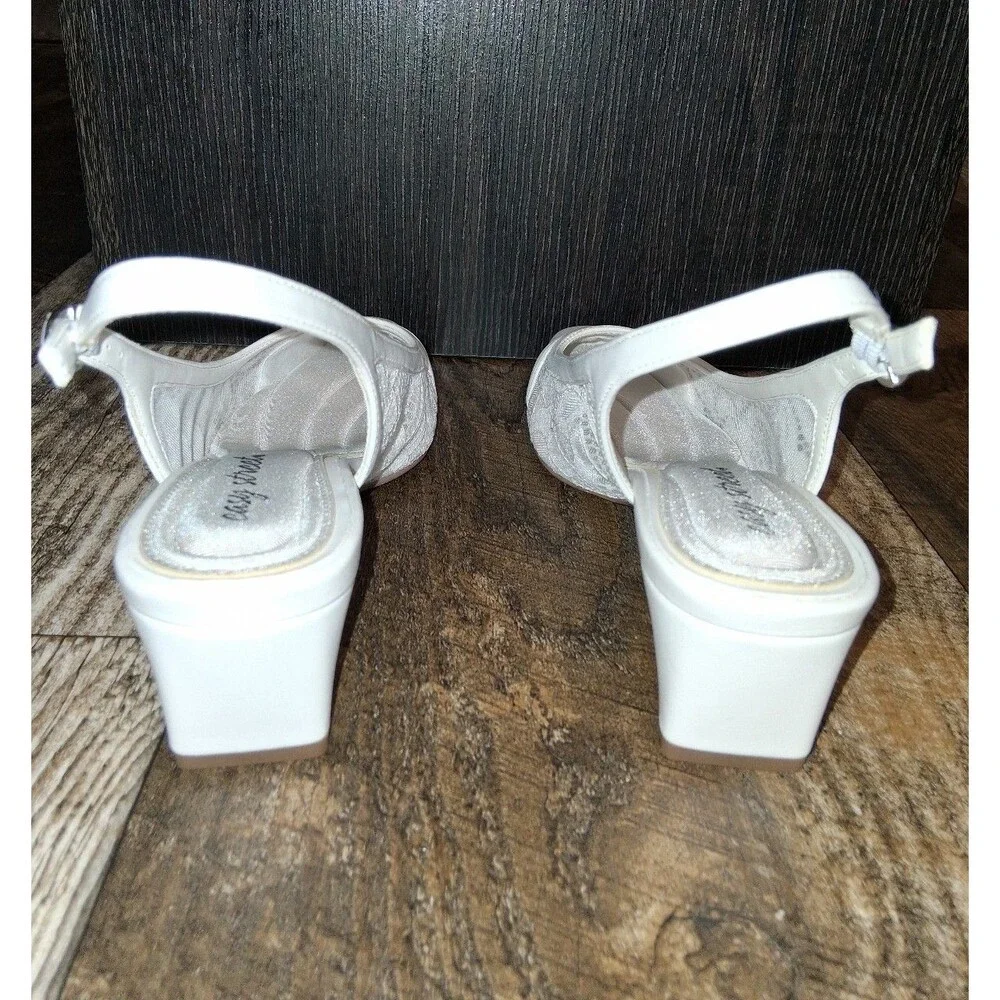 NEW! Women's Easy Street Fortune White Lace Square Toe Slingback Pumps, Size 7M